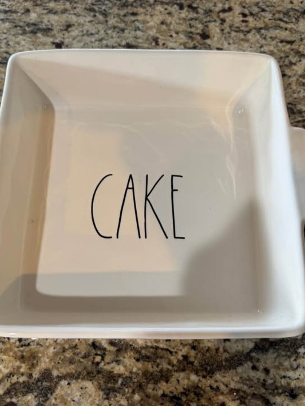 Rae Dunn CAKE Pan 8x8